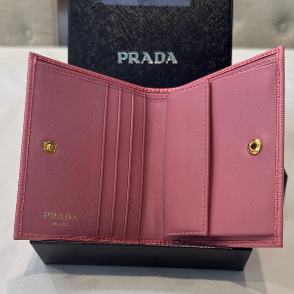 Authentic Prada Rose Leather Wallet - Picture 1 of 16
